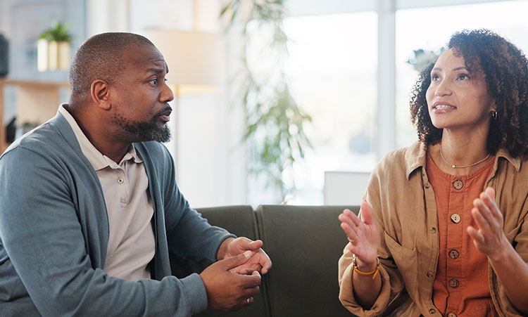 Two people talking at an IOP program for alcohol and drug addiction in Connecticut